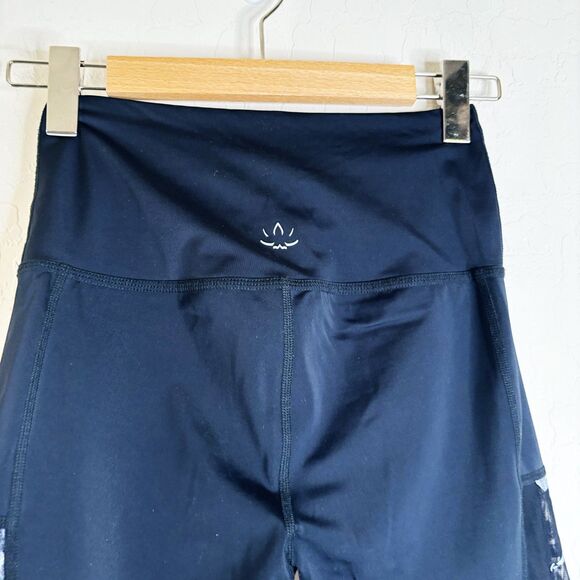 Beyond Yoga Lux Floral Mesh Leggings - Picture 4 of 6